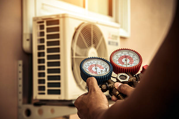 Professional Hvac Installation technician working in Spring Lake, NC